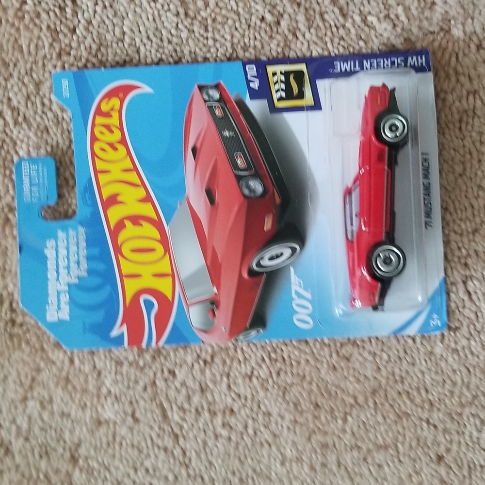 Children's hot wheels gloves and car